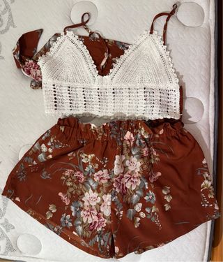 Conjunto Top Crochet y Shorts Estampados