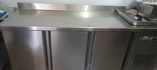 Bajo mostrador refrigeración 3 puertas