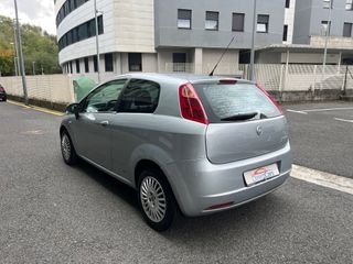 FIAT Grande Punto 1.4 2005 Gasolina 77Cv