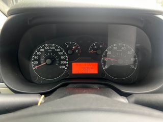 FIAT Grande Punto 1.4 2005 Gasolina 77Cv