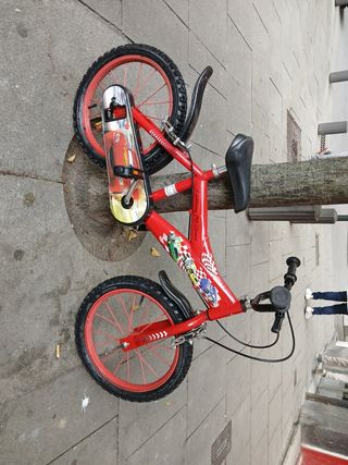 Bicicleta infantil cars roja