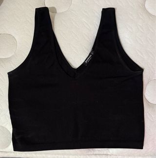Top negro Stradivarius talla L