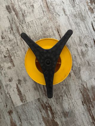 Carrete alargador enrollacables amarillo Tayg