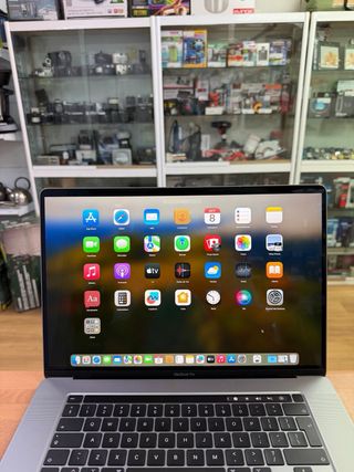 MacBook Pro 16 2019 i7 16GB RAM 500GB SSD