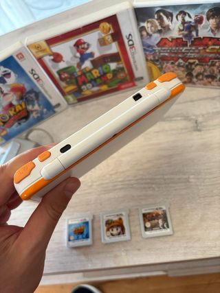 New Nintendo 2DS XL + 3 juegos + cargador original