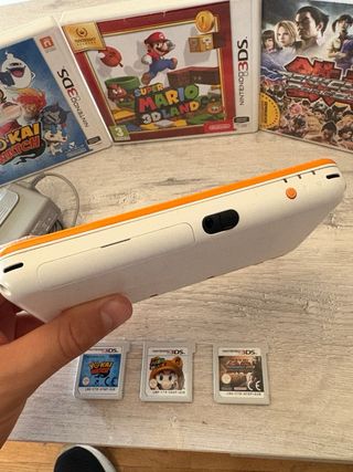 New Nintendo 2DS XL + 3 juegos + cargador original