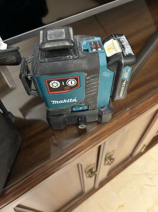 Nivel Láser Makita SK700 360º (averiado)