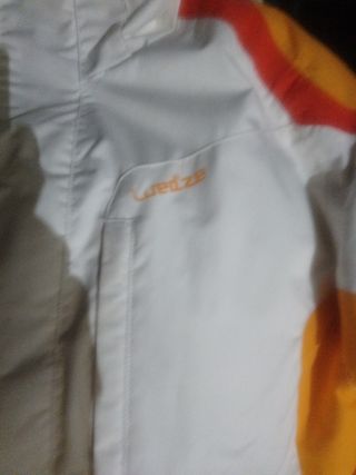Cazadora Wenze blanca y naranja