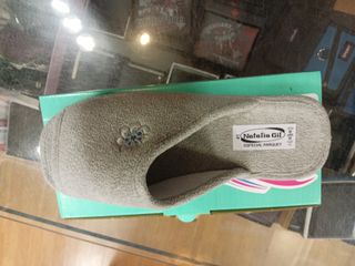 Zapatillas de estar por casa nuevas T41