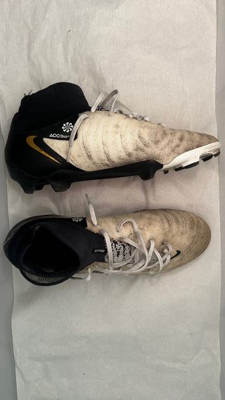 Botas de fútbol Nike Luna Pro
gama media/alta 