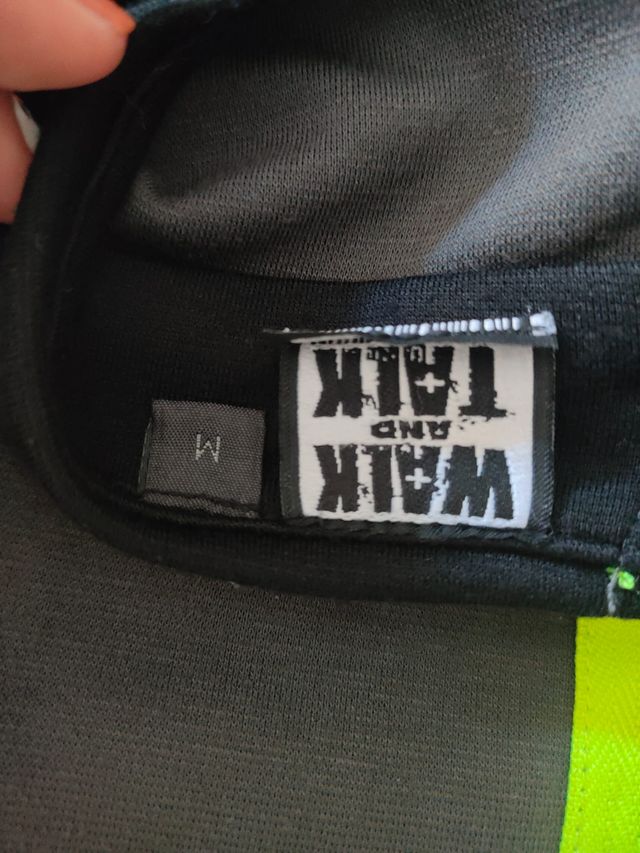 Top sin tirantes gris y negro