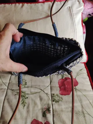 Bolso de mano tejido celeste