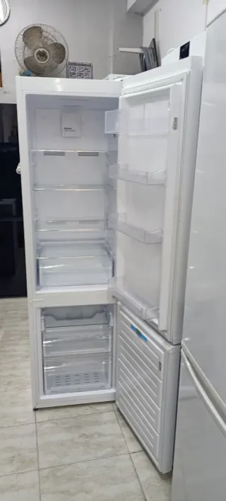 Nevera Combi Wonder Blanca
NO FROST ENERGÍA A+