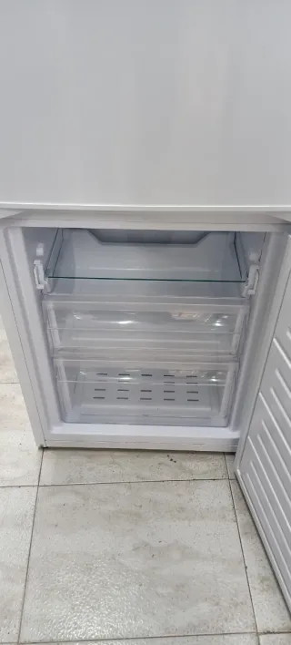 Nevera Combi Wonder Blanca
NO FROST ENERGÍA A+