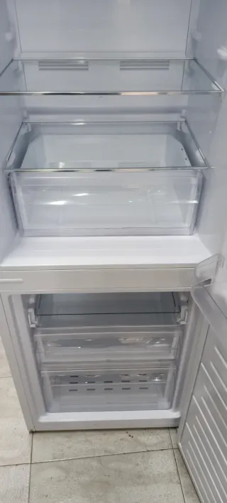 Nevera Combi Wonder Blanca
NO FROST ENERGÍA A+
