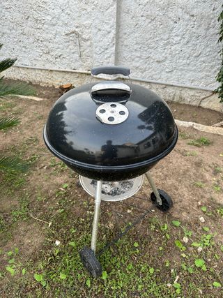Barbacoa Weber Negra y Plateada