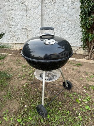 Barbacoa Weber Negra y Plateada