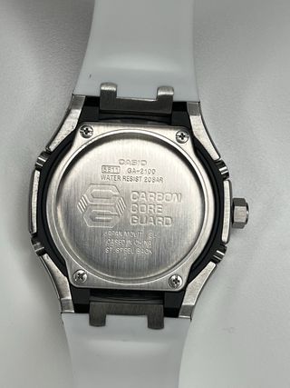 Casio G-Shock GA-2100 CasiOAK Blanco y Negro