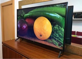 LG Smart TV 55 4K UHD con mando