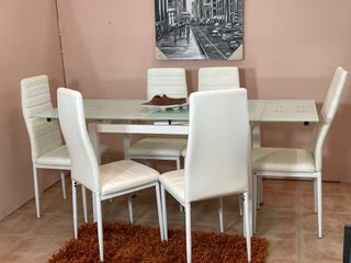 Mesa extensible cristal con 6 sillas