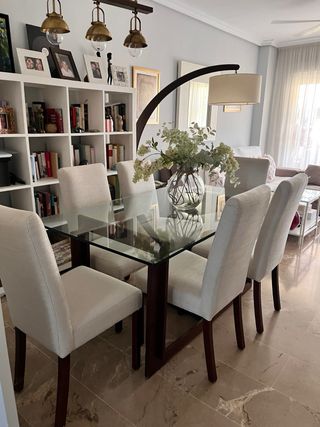 6 Sillas tapizadas comedor beige 