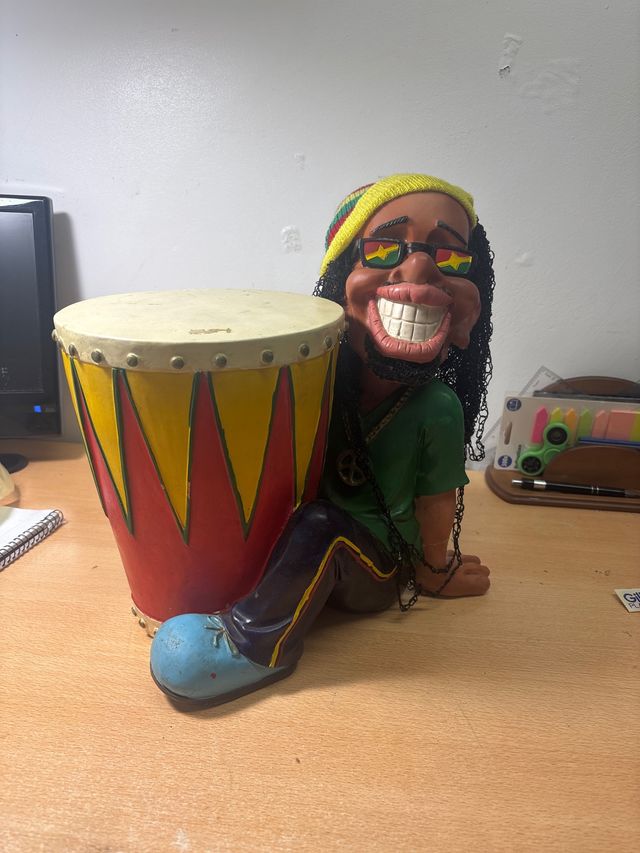 Figura Bob Marley con Tambor
