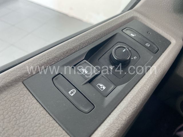 Volkswagen Caravelle 9 plazas