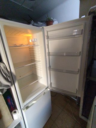 Nevera blanca 1,75x0,55 perfecto estado 