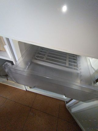 Nevera blanca 1,75x0,55 perfecto estado 