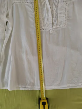 Camisa blanca con encaje mujer