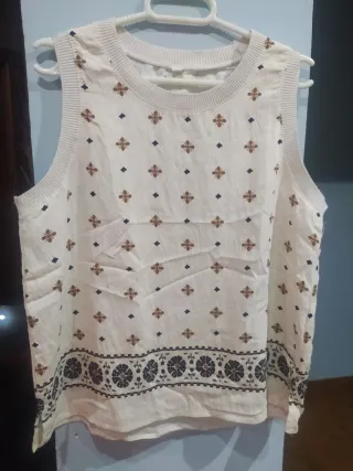 Blusa sin mangas con estampado floral