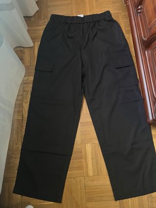 Pantalones cargo anchos 