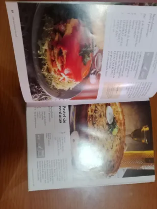 Variado de libros de cocina