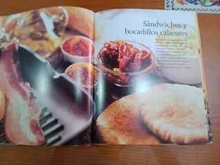 Variado de libros de cocina