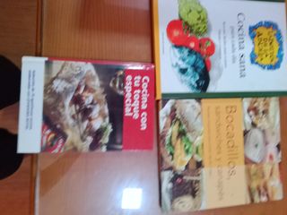Variado de libros de cocina