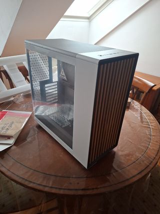 Torre Fractal Design North XL Blanca 
Caja PC