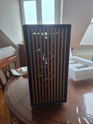 Torre Fractal Design North XL Blanca 
Caja PC