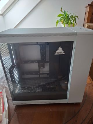 Torre Fractal Design North XL Blanca 
Caja PC