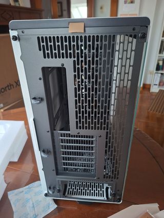 Torre Fractal Design North XL Blanca 
Caja PC