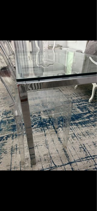 preciosa Mesa comedor cristal y metal de diseño