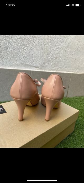 Zapatos tacón beige 36.5
