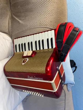(OFERTA)Acordeón Paolo Soprani 32 Bajos