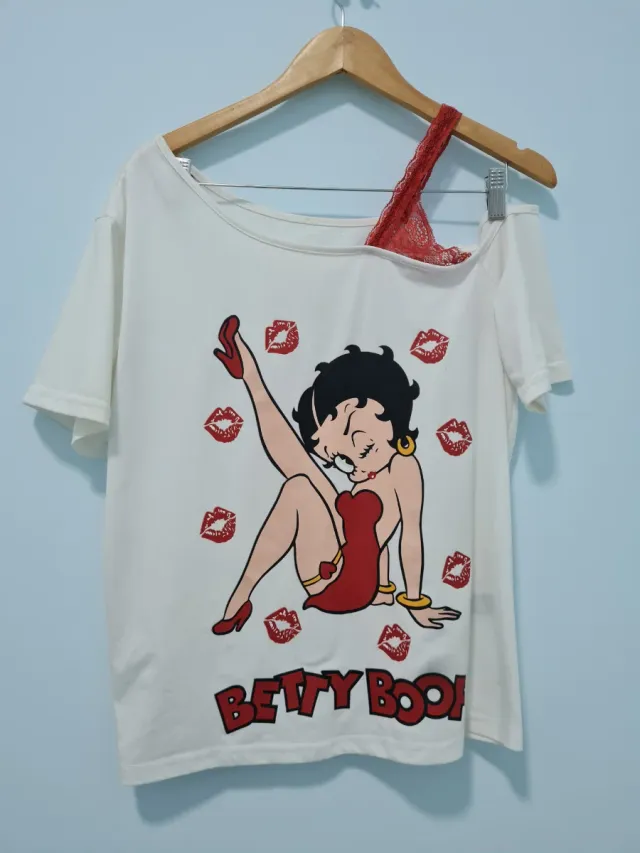 Camiseta Betty Boop Romwe