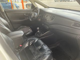 KIA Carens 2015