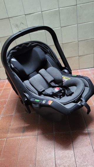Baby Jane Trio include una bolla di pioggia