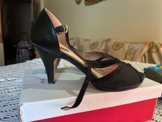 Zapatos de fiesta negros para mujer