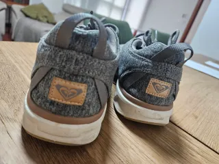 Zapatillas deportivas Roxy grises