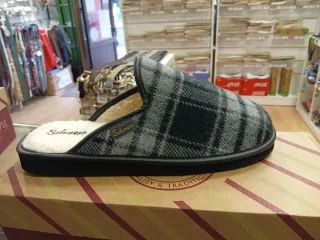 Zapatillas Salemerá nuevas Talla 42