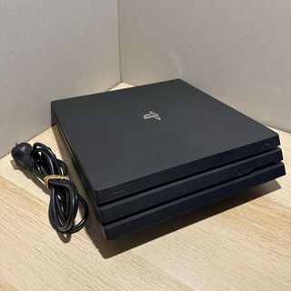 PlayStation 4 Pro 1TB + accesorios