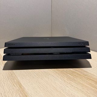 PlayStation 4 Pro 1TB + accesorios